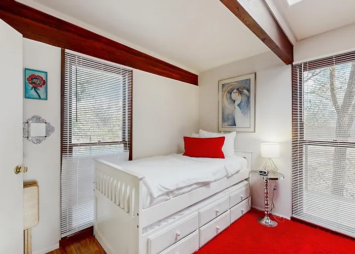 Manzanita Hideaway
